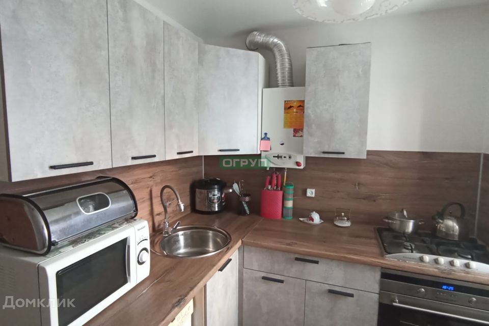 Продаётся 4-комнатная квартира, 62.4 м²