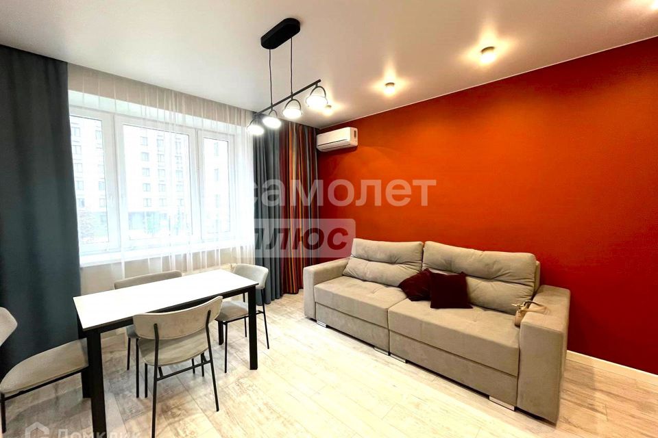 Продаётся 2-комнатная квартира, 70.3 м²