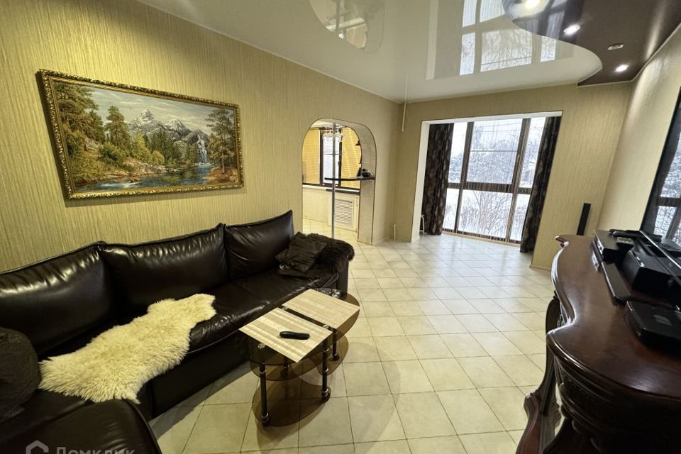 Продаётся 2-комнатная квартира, 56.7 м²