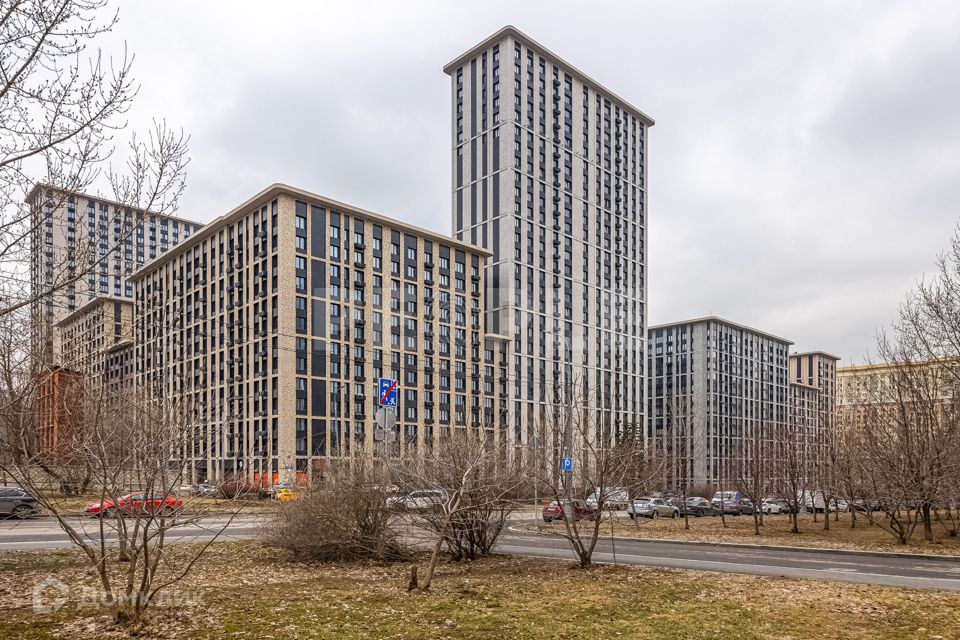 Продаётся 4-комнатная квартира, 107 м²