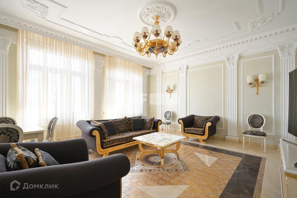 Сдаётся 4-комнатная квартира, 170.5 м²