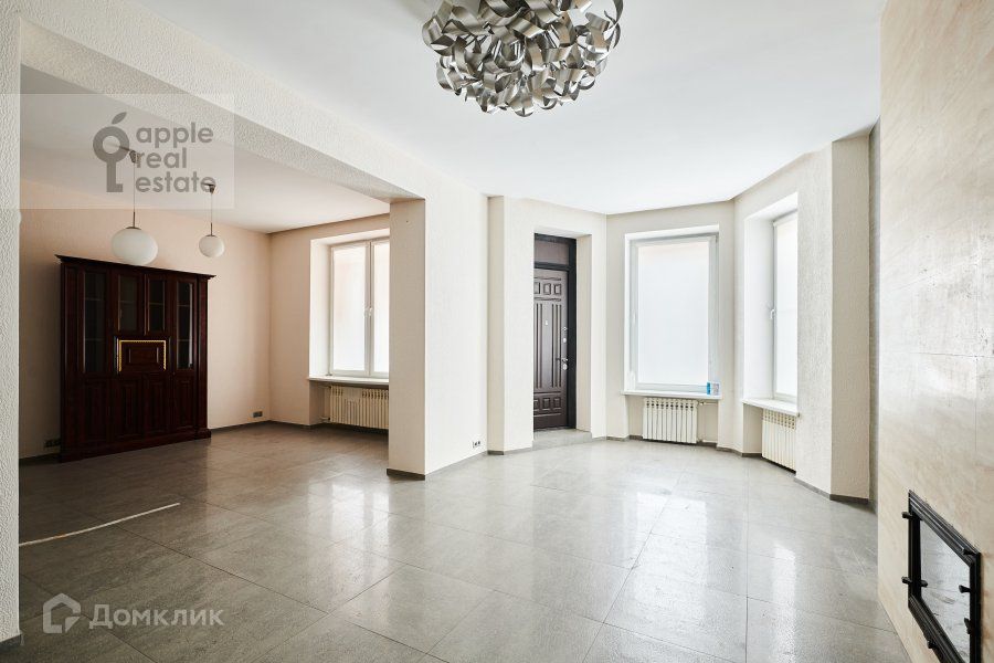 Продаётся 6-комнатная квартира, 330 м²