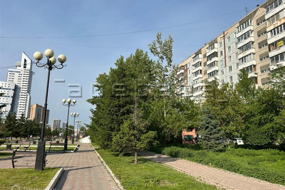 Продаётся 3-комнатная квартира, 65.6 м²