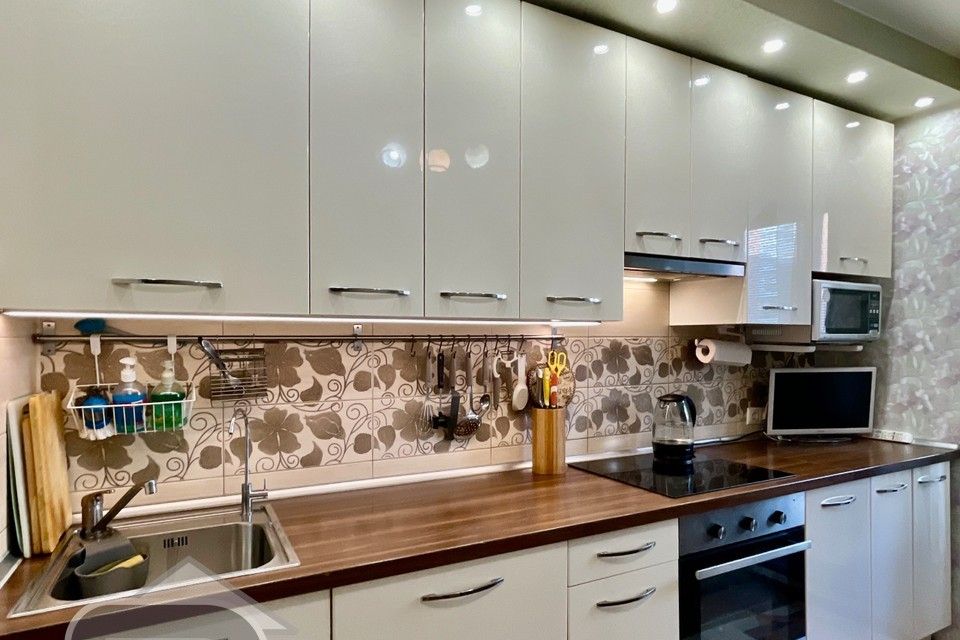 Продаётся 2-комнатная квартира, 55.7 м²