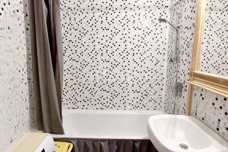 Продаётся 3-комнатная квартира, 70.6 м²
