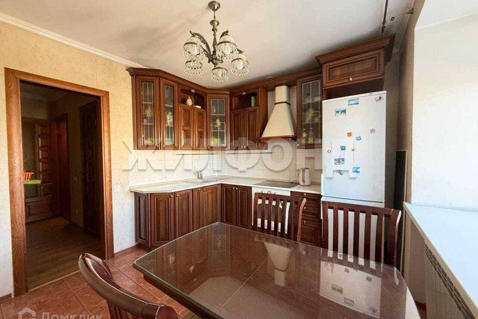 Продаётся 3-комнатная квартира, 75.6 м²