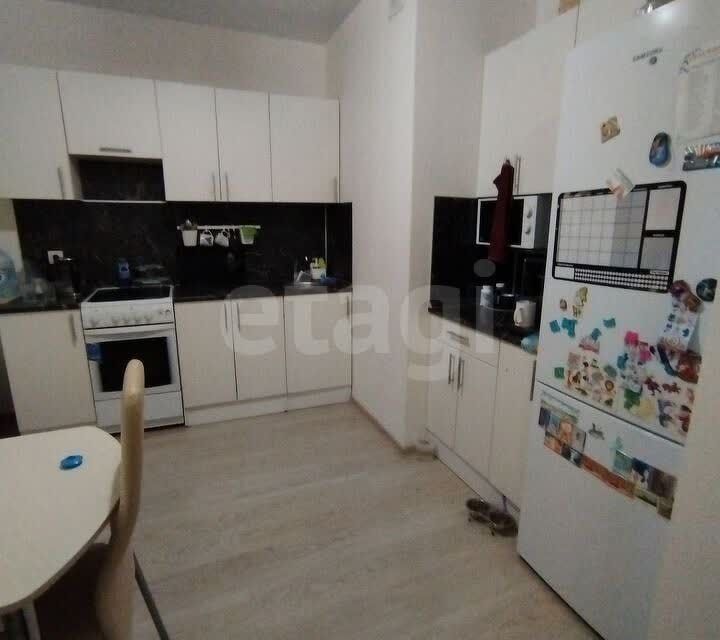 Продаётся 1-комнатная квартира, 45.7 м²