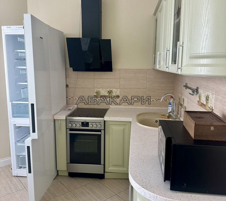 Сдаётся 2-комнатная квартира, 89 м²