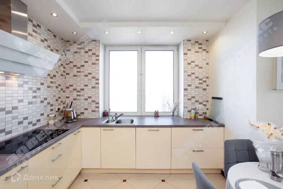 Продаётся 2-комнатная квартира, 69.6 м²
