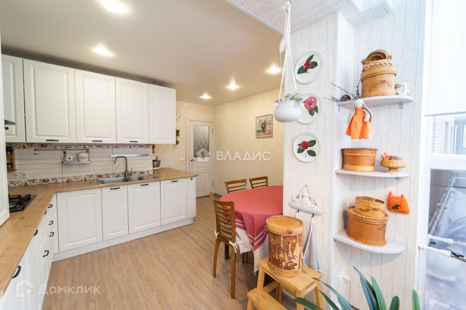 Продаётся 2-комнатная квартира, 76 м²