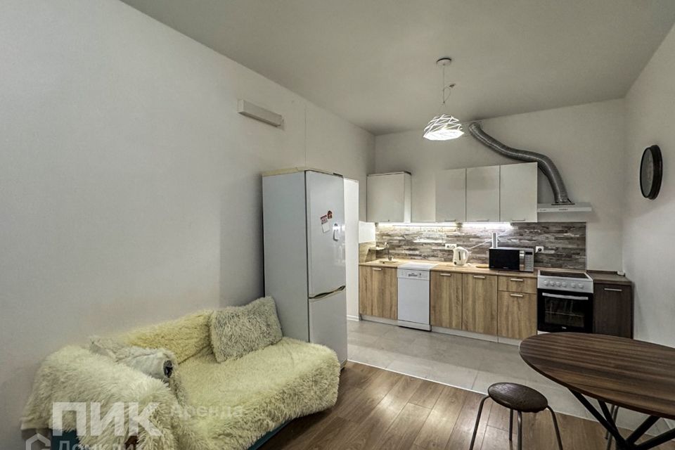 Сдаётся 2-комнатная квартира, 56 м²