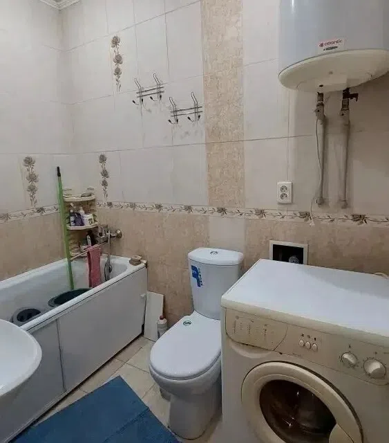 Продаётся 3-комнатная квартира, 56.5 м²