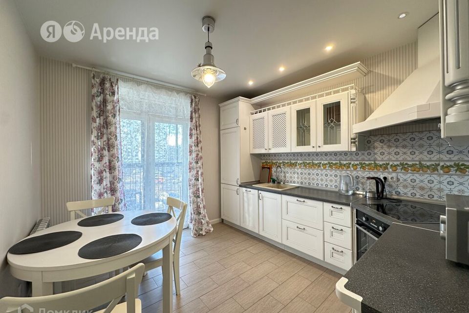 Сдаётся 2-комнатная квартира, 64 м²