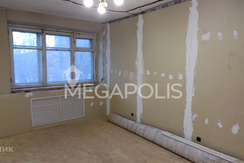 Продаётся 3-комнатная квартира, 37.7 м²