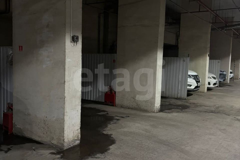 Продаётся машиноместо, 16 м²