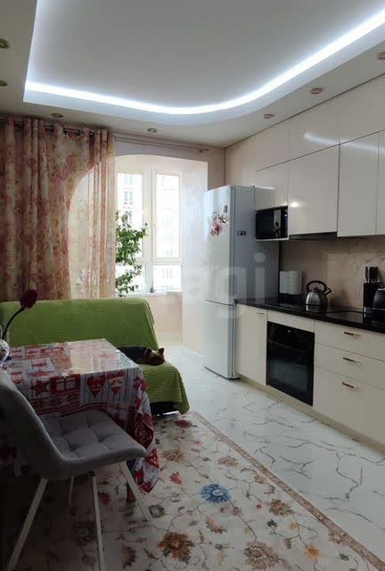 Продаётся 1-комнатная квартира, 43 м²