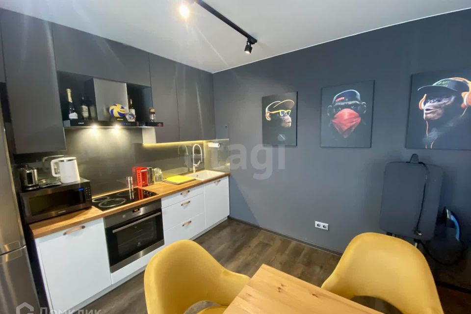 Продаётся 3-комнатная квартира, 72.6 м²