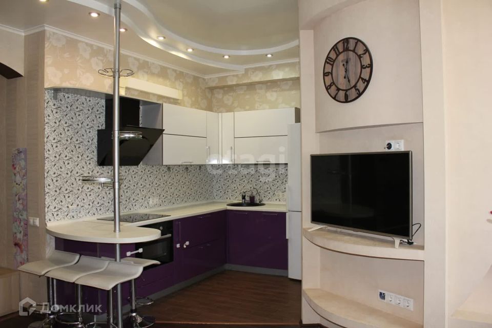 Продаётся 1-комнатная квартира, 42.7 м²