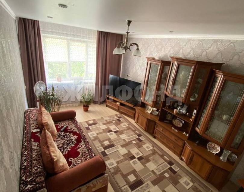 Продаётся 3-комнатная квартира, 61.1 м²
