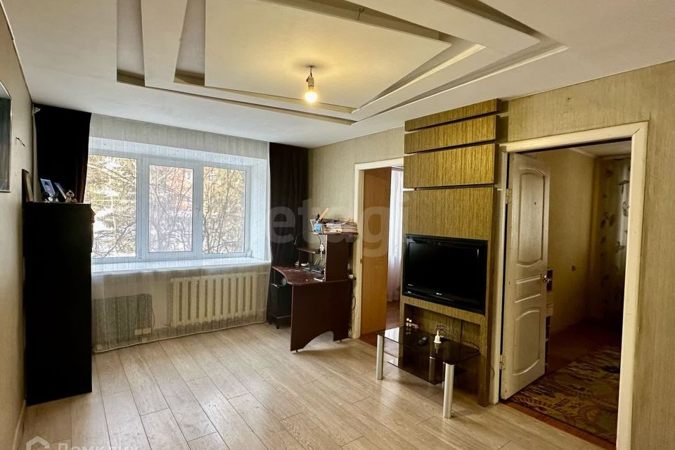 Продаётся 4-комнатная квартира, 64.2 м²