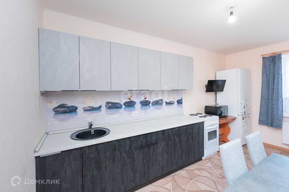 Продаётся 1-комнатная квартира, 40.7 м²