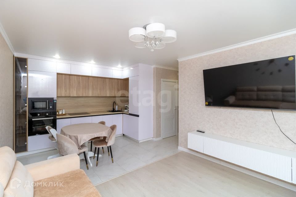 Продаётся 2-комнатная квартира, 56.9 м²
