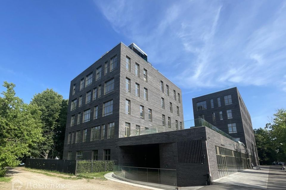 Продаётся 3-комнатная квартира, 115 м²