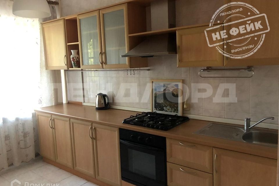 Сдаётся 2-комнатная квартира, 61.1 м²