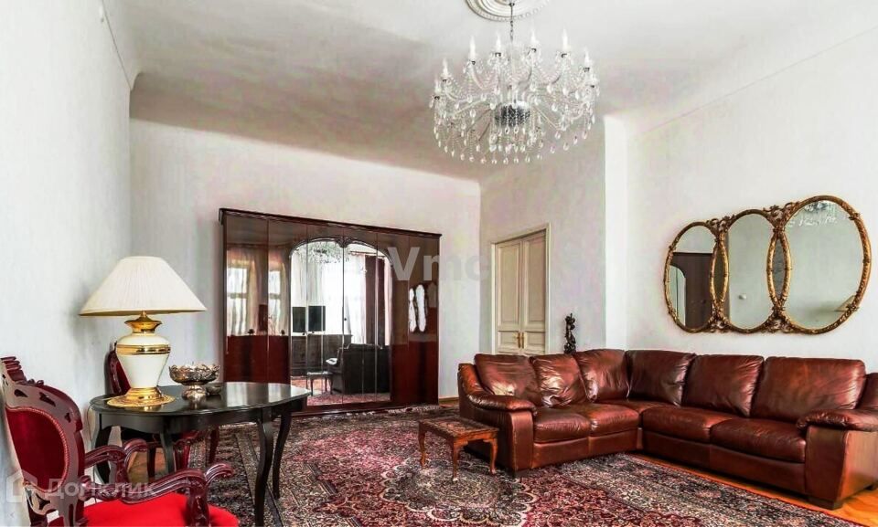 Сдаётся 4-комнатная квартира, 120 м²