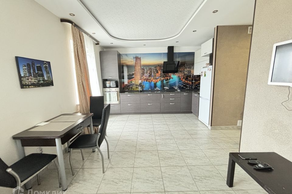 Сдаётся 2-комнатная квартира, 60 м²