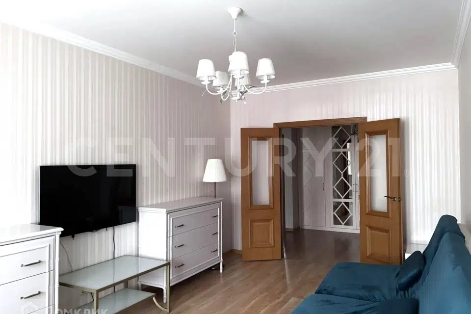 Продаётся 2-комнатная квартира, 60.8 м²