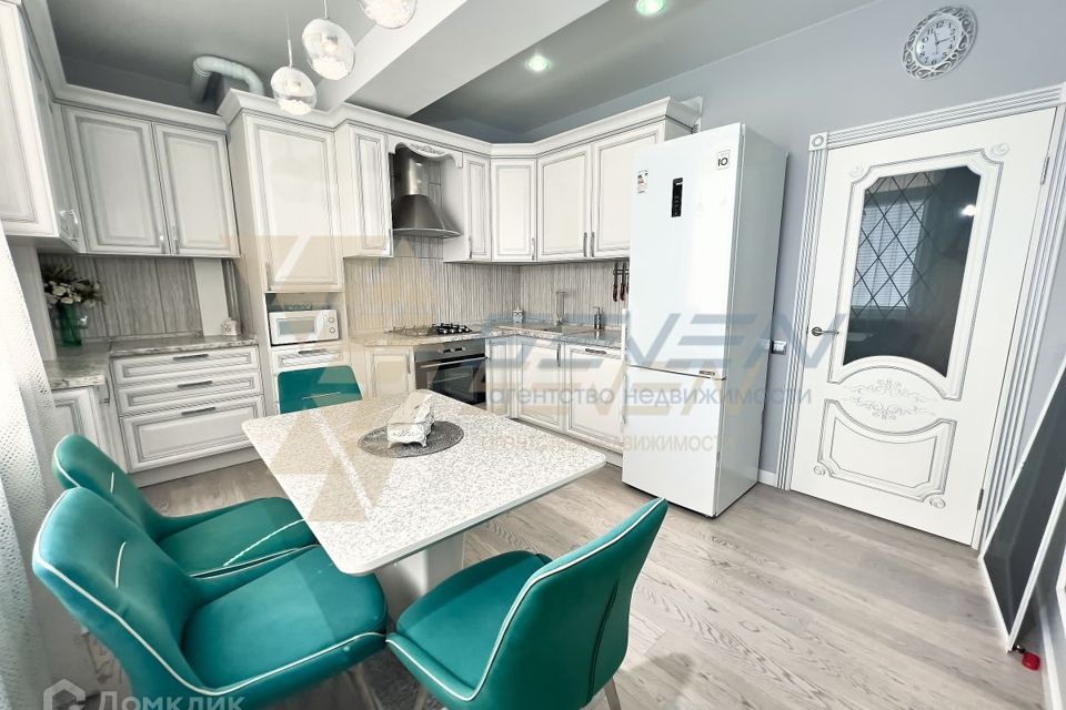 Продаётся 2-комнатная квартира, 72.8 м²