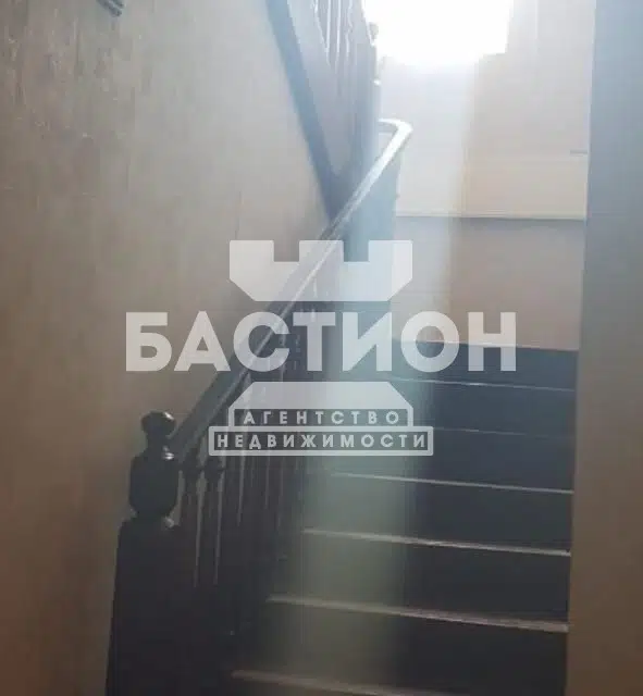 Продаётся 3-этажный дом, 220 м²