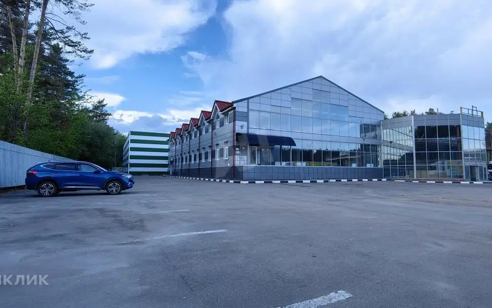 Сдаётся помещение своб. назначения, 492.7 м²