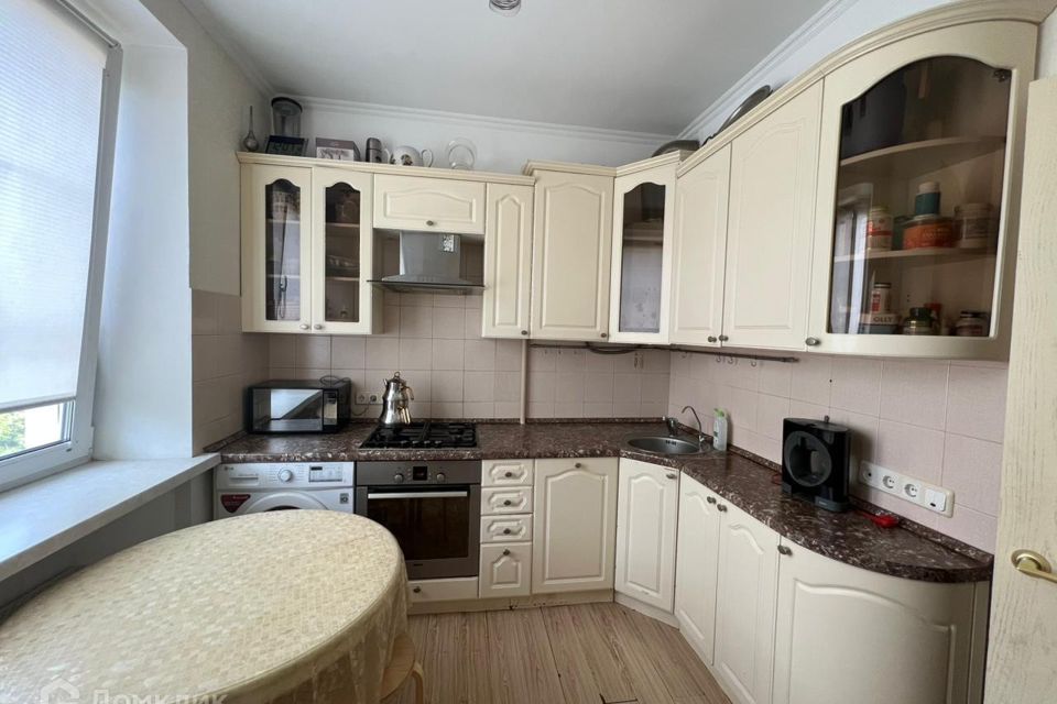 Сдаётся 2-комнатная квартира, 56 м²