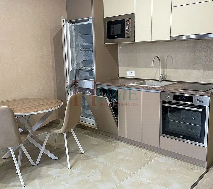 Сдаётся 1-комнатная квартира, 43 м²