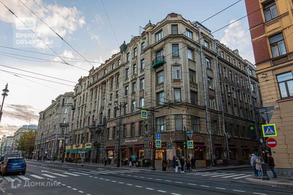 Продаётся 4-комнатная квартира, 120 м²