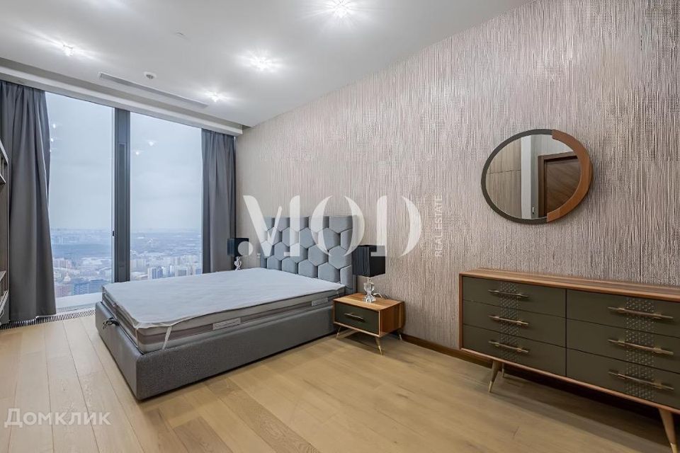 Продаётся 2-комнатная квартира, 100.4 м²