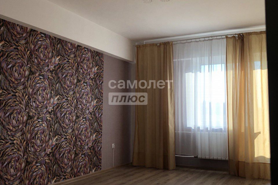 Сдаётся 1-комнатная квартира, 42 м²