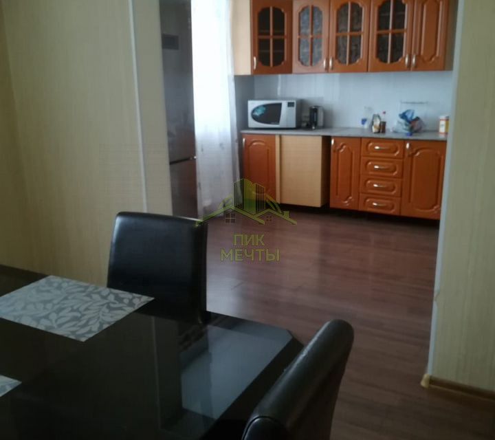 Продаётся 4-комнатная квартира, 128.3 м²
