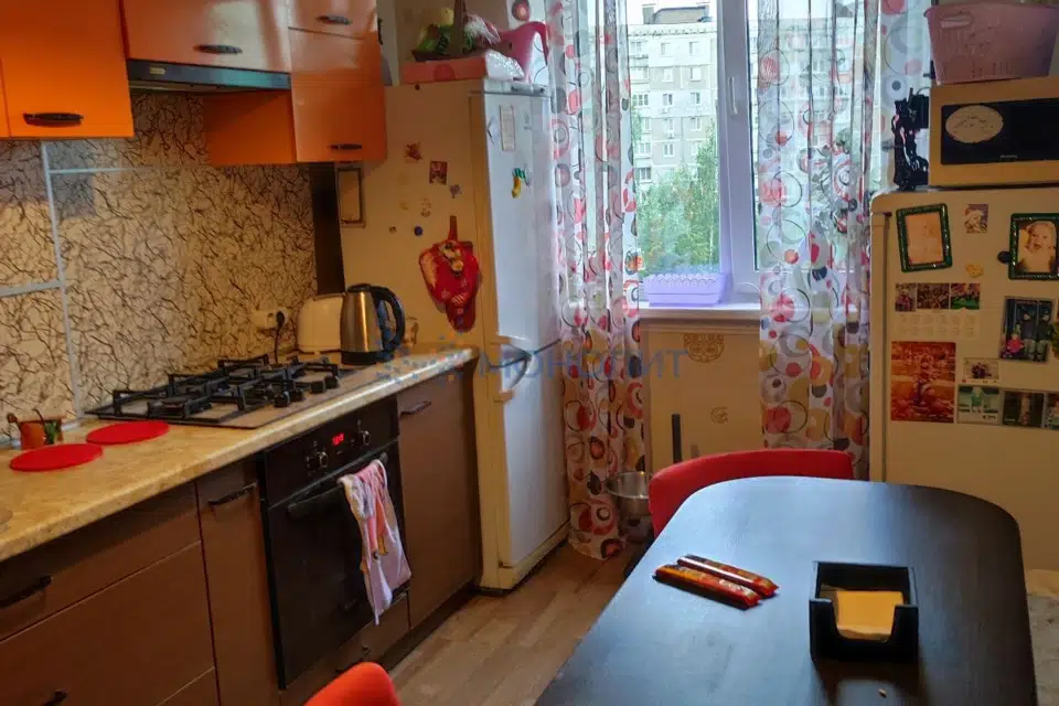 Продаётся 3-комнатная квартира, 63.6 м²