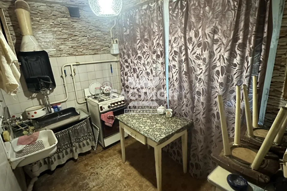 Продаётся 3-комнатная квартира, 52.5 м²
