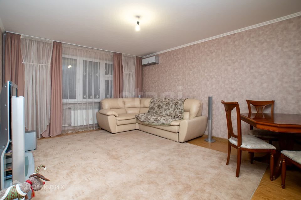 Продаётся 2-комнатная квартира, 62.6 м²
