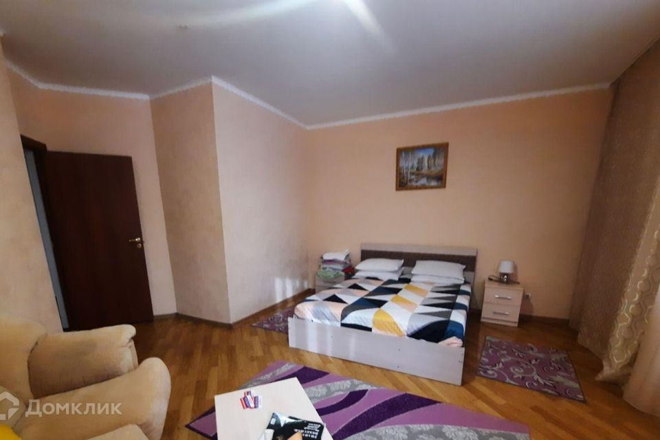 Сдаётся 1-комнатная квартира, 55 м²
