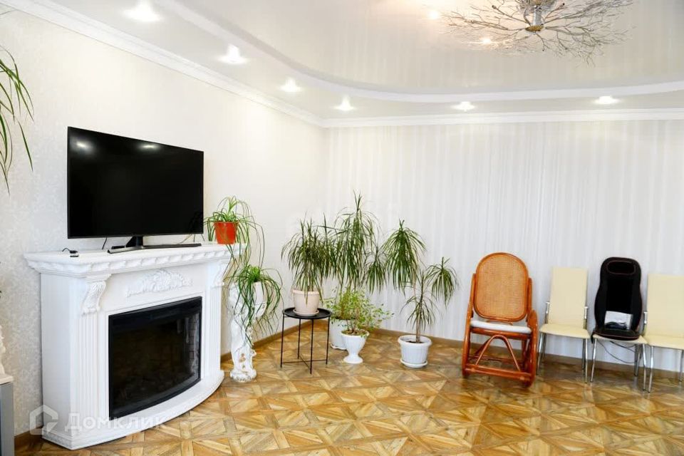 Продаётся 3-комнатная квартира, 115 м²