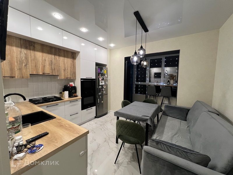 Продаётся 2-комнатная квартира, 65 м²
