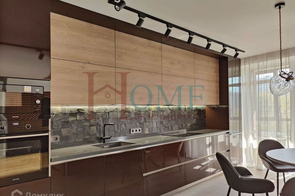 Сдаётся 2-комнатная квартира, 70 м²