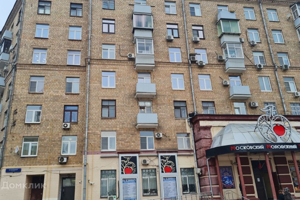 Продаётся комната в 4-комн. квартире, 98 м²