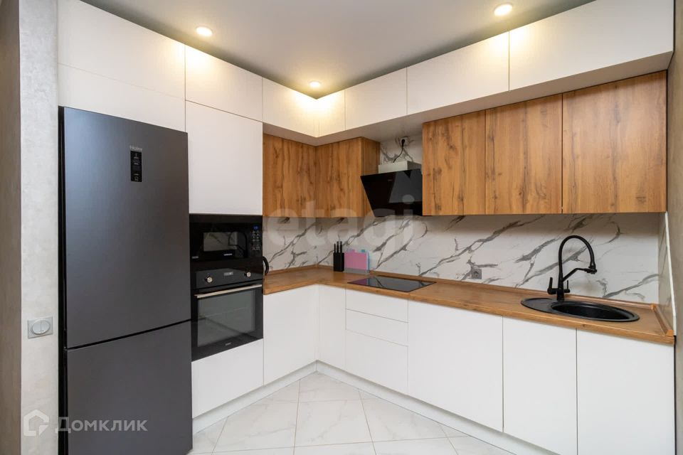 Продаётся 1-комнатная квартира, 54 м²