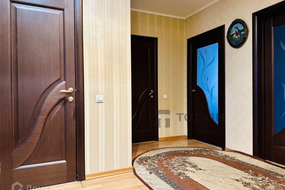 Продаётся 3-комнатная квартира, 105 м²